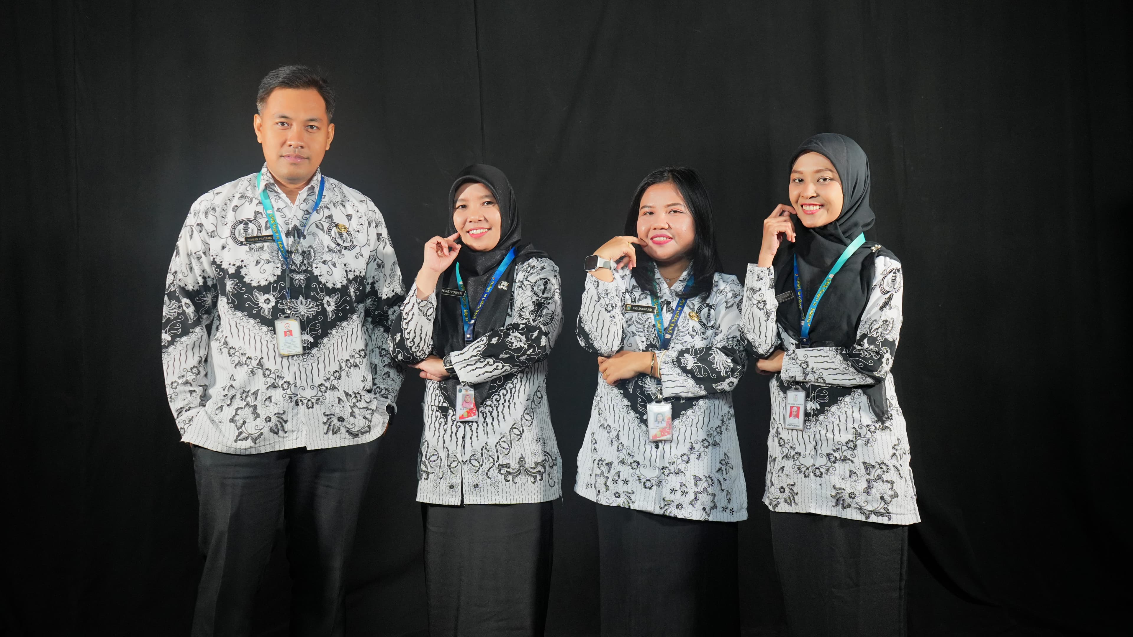 Seragam — Seragam Persatuan Guru Republik Indonesia (PGRI)