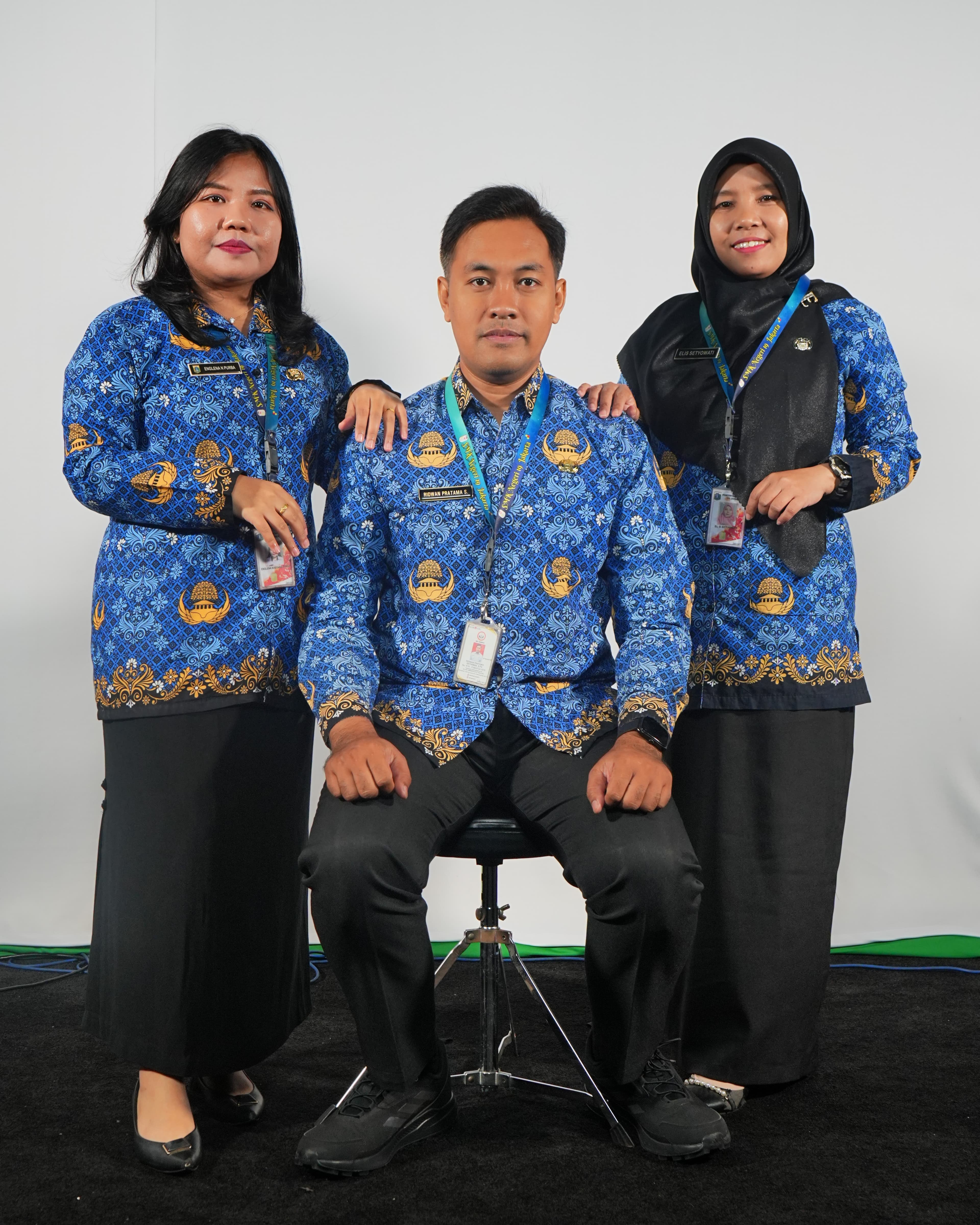 Seragam — Seragam  Korps Pegawai Republik Indonesia (KORPRI)